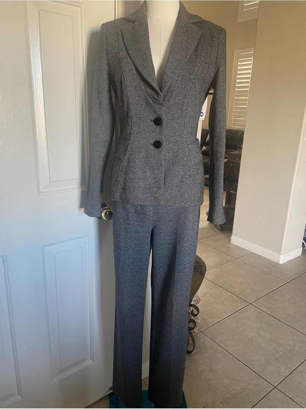 White House Black Market Houndstooth Pantsuit Blazer 0 Slim Trousers 2